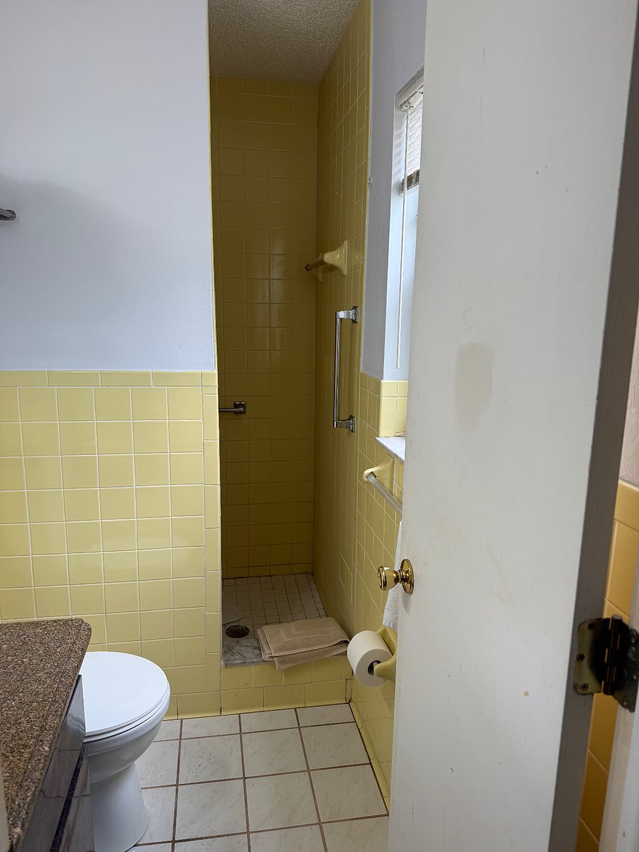 Primary bathroom En Suite - stall shower