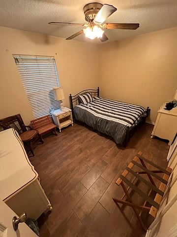Full size bed
