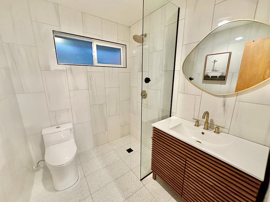 Main Bathroom (European style wet room)