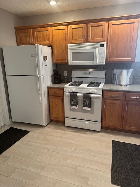 large fully stocked kitchen