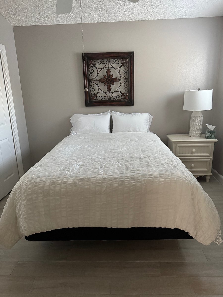 Guest Bed/Queen