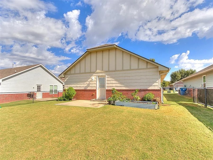 Furnished Finder property 821007_1 photo 27