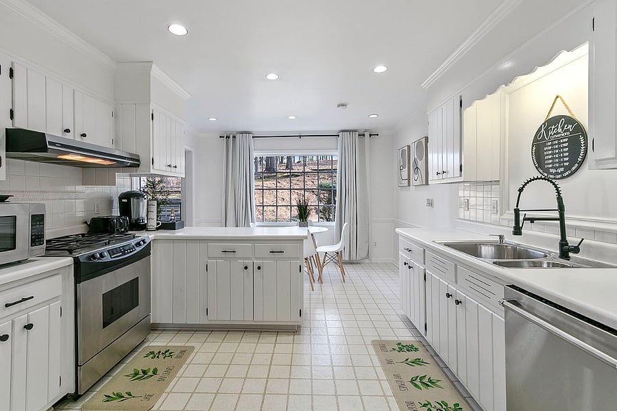 Furnished Finder property 821009_1 photo 9