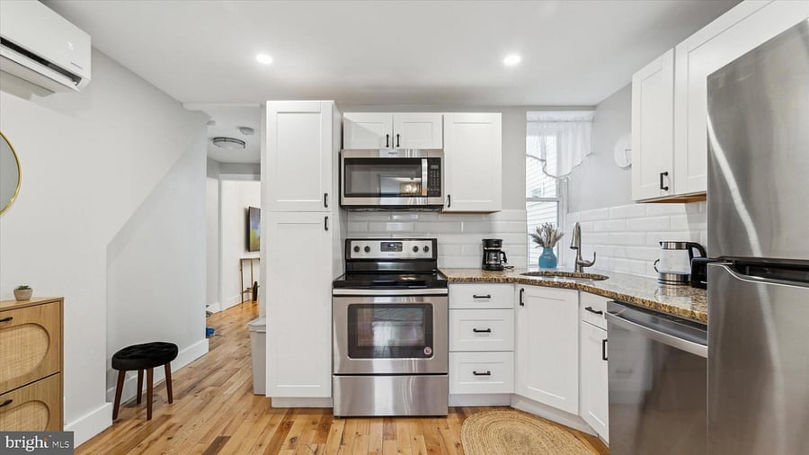 Furnished Finder property 821053_1 photo 7