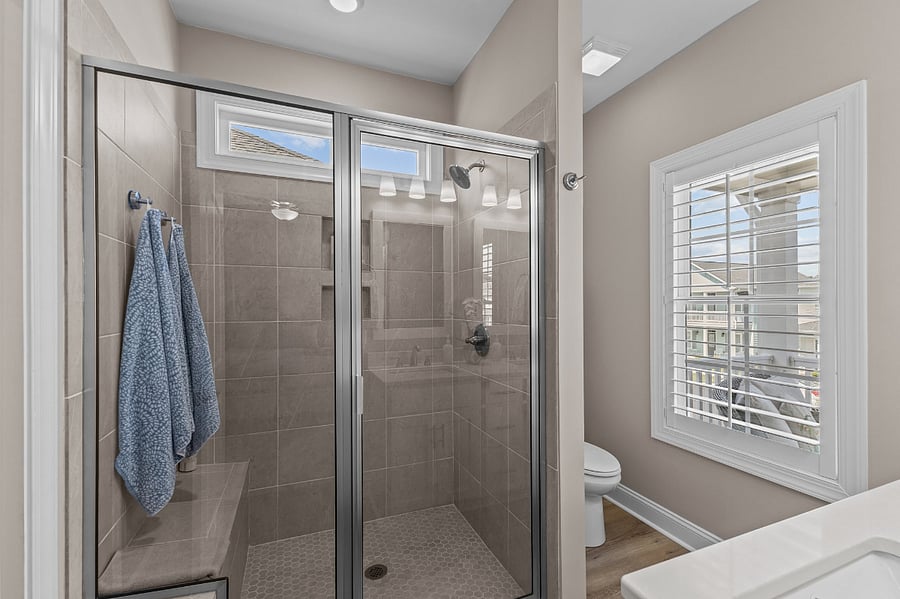 Full shower and powder room