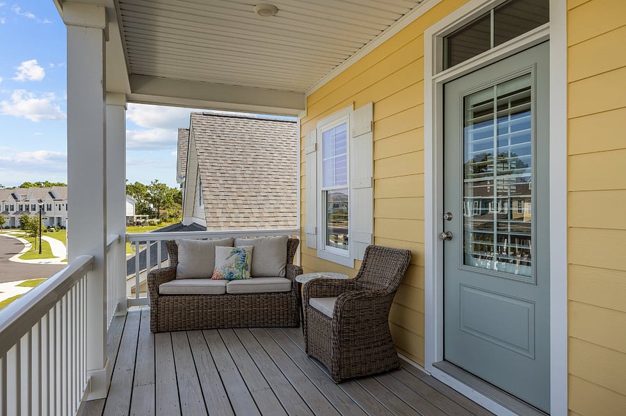 Private upper deck