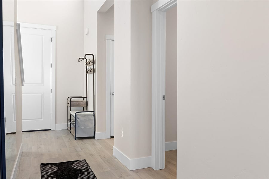 Large inviting entryway.
