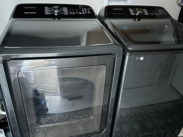 Access to washer & dryer (new in 2022).