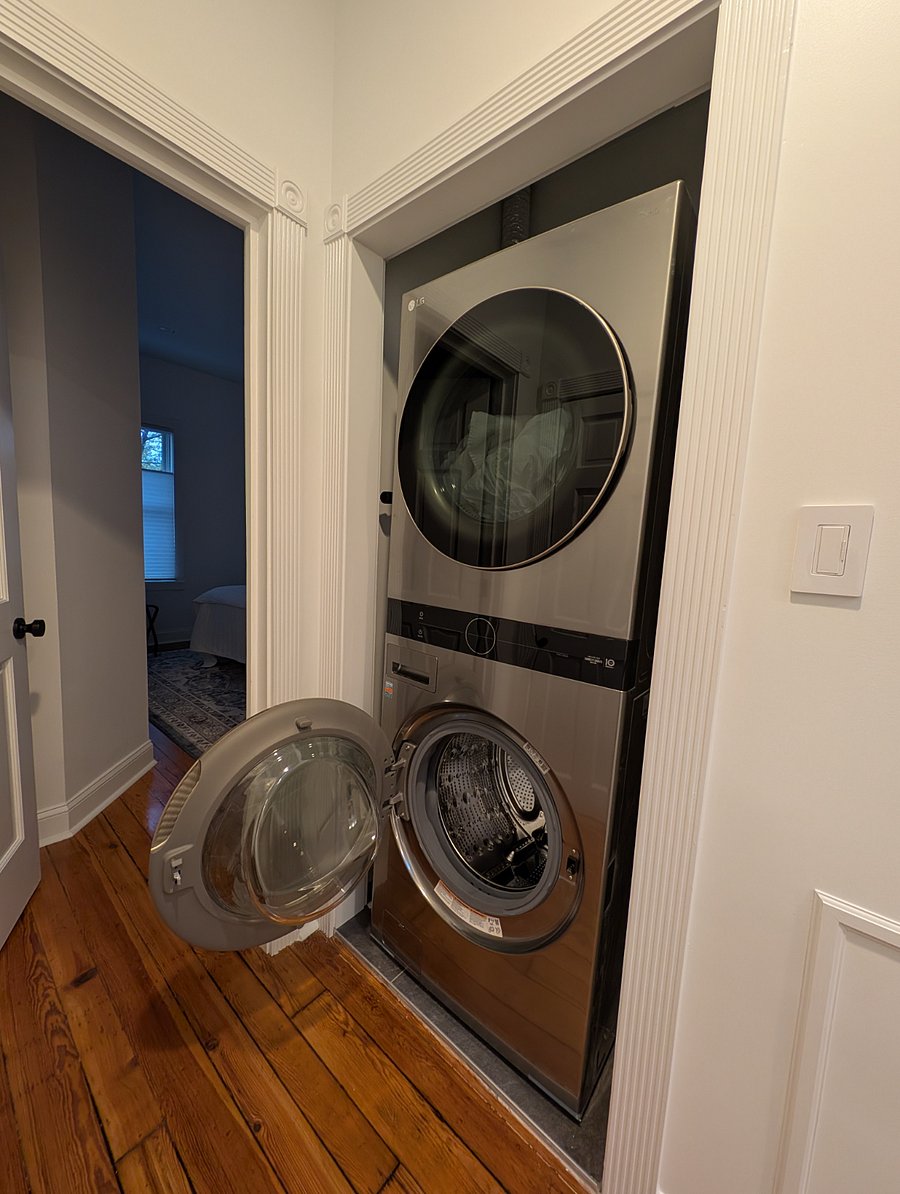 Stack washer/dryer