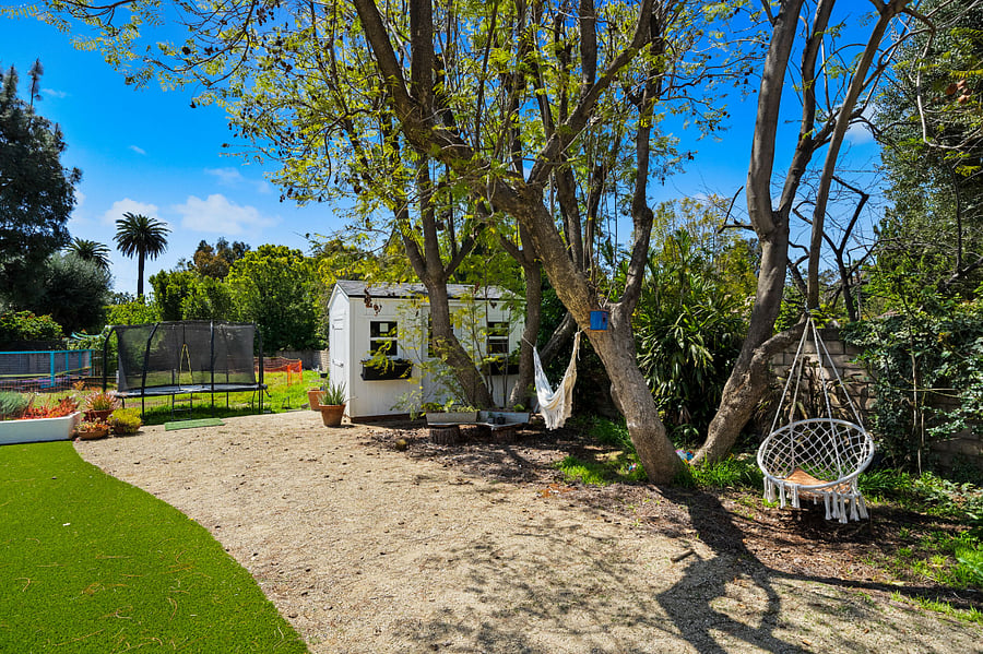 Furnished Finder property 821521_1 photo 24
