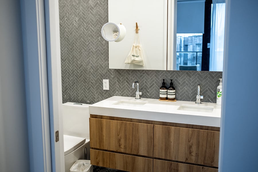 ALONK Suite's ensuite bathroom with walk-in rain shower.