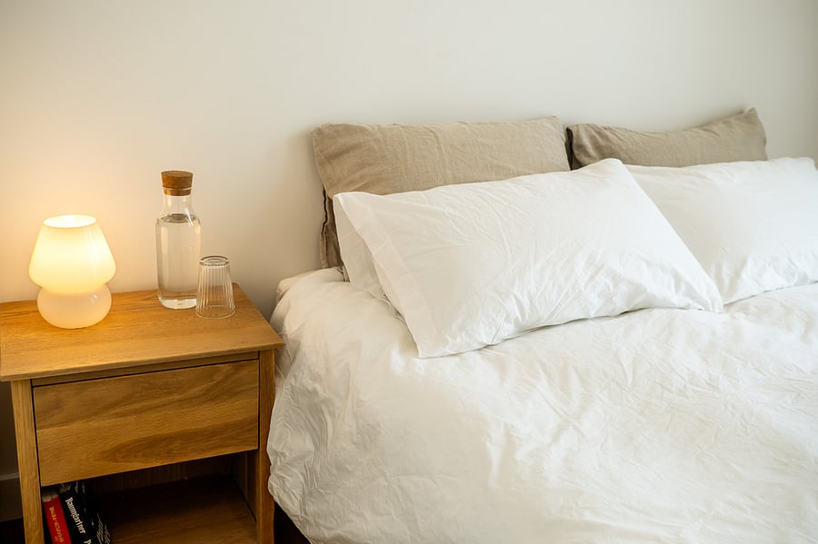 Poet's room with Queen bed, wardrobe and dedicated desk.
