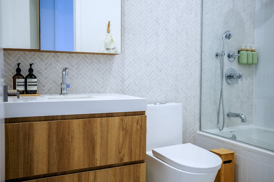 2nd full bathroom with bathtub shower