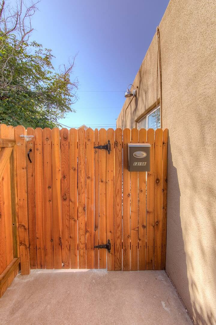 Furnished Finder property 821588_1 photo 3