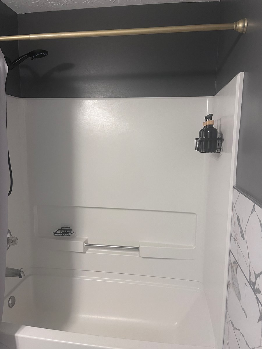 Guest full Bathroom