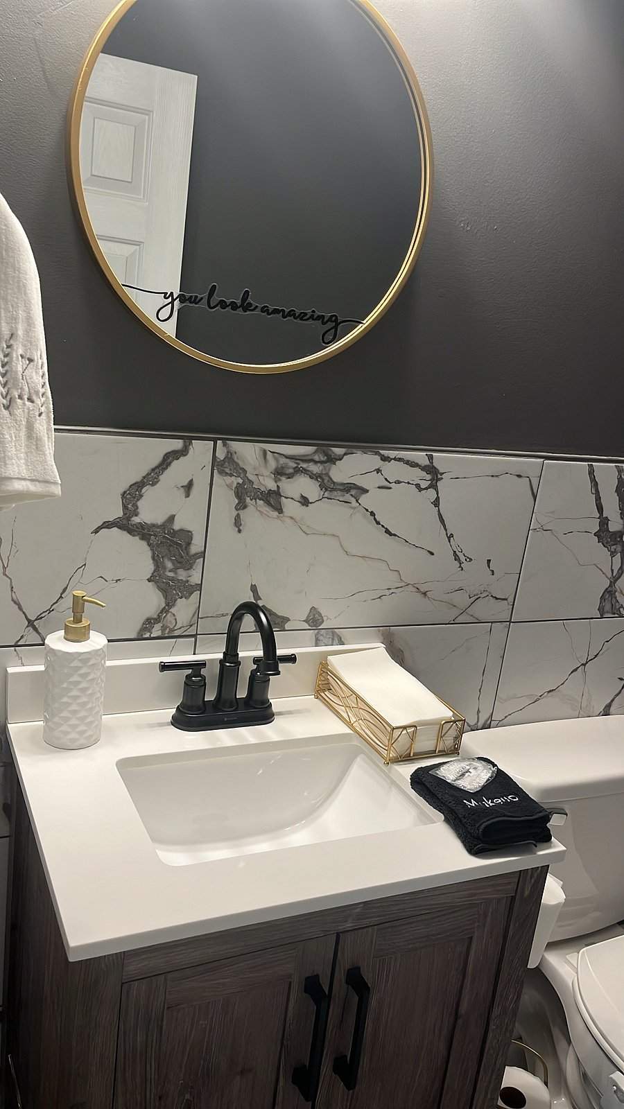 Guest full Bathroom