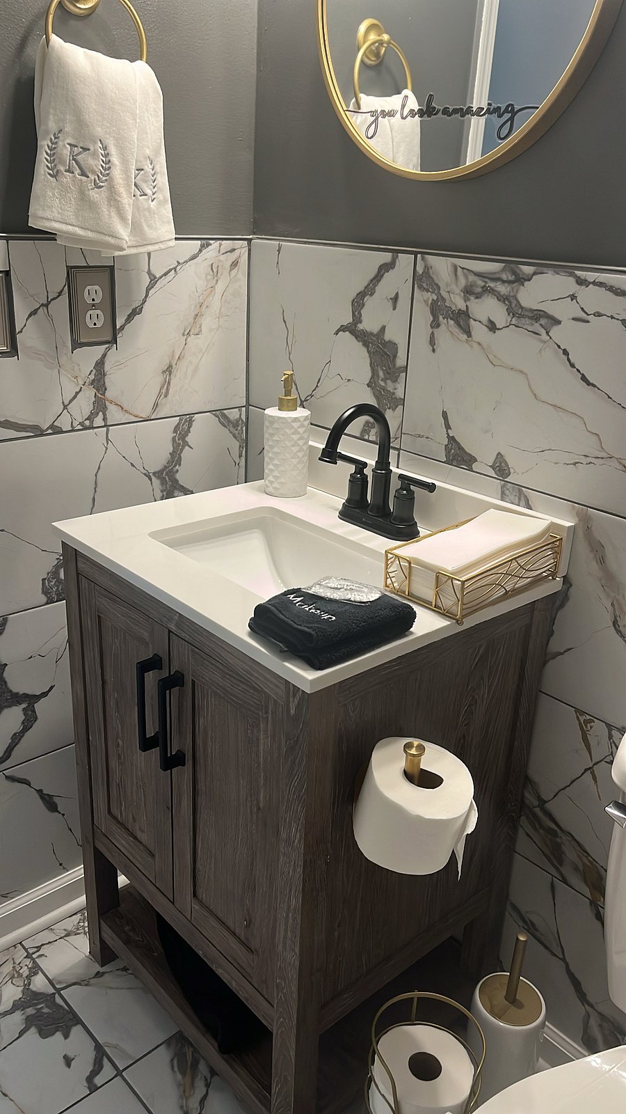 Guest full Bathroom