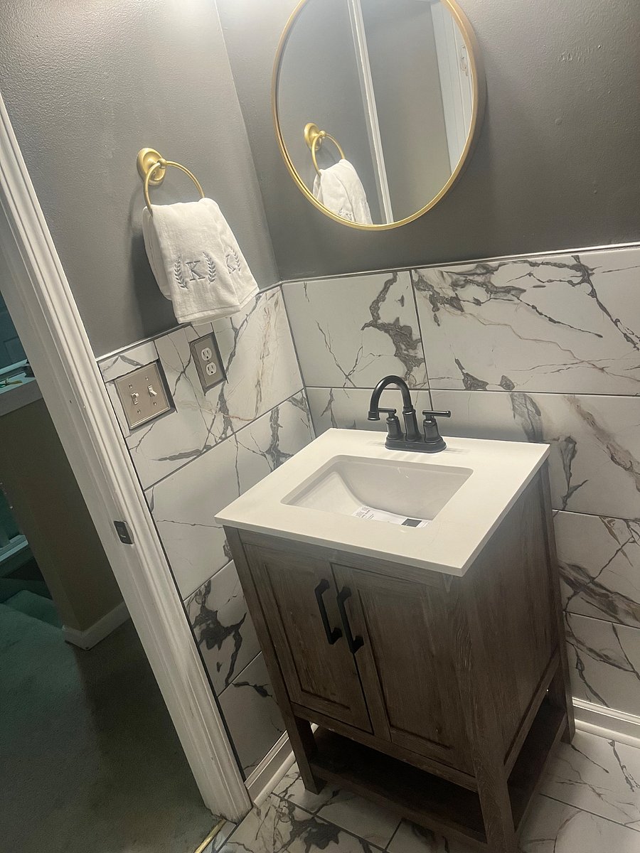 Guest full Bathroom