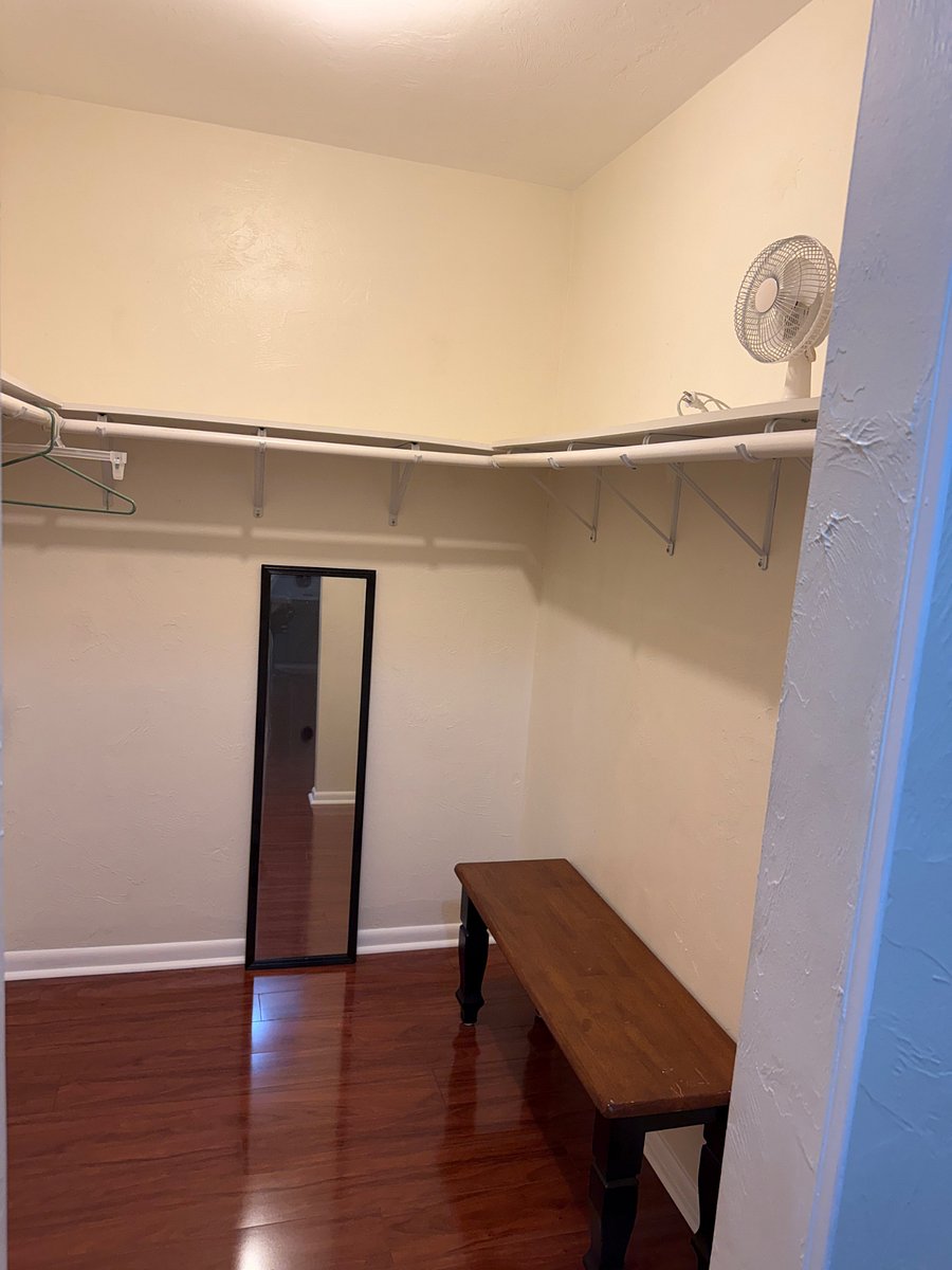 Walk-in closet