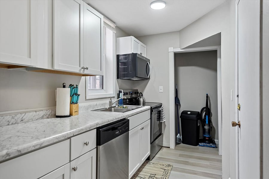 Furnished Finder property 821894_1 photo 11