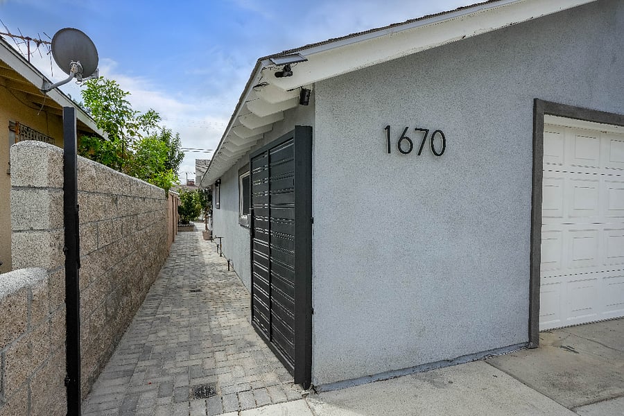 Private Secured Gate and Entry