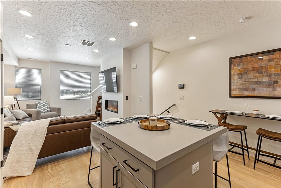 Furnished Finder property 821915_1 photo 3