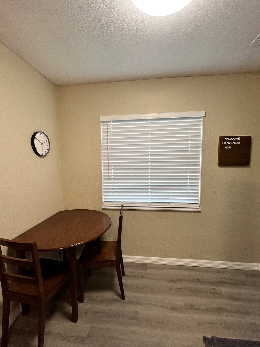 Furnished Finder property 821998_2 photo 4