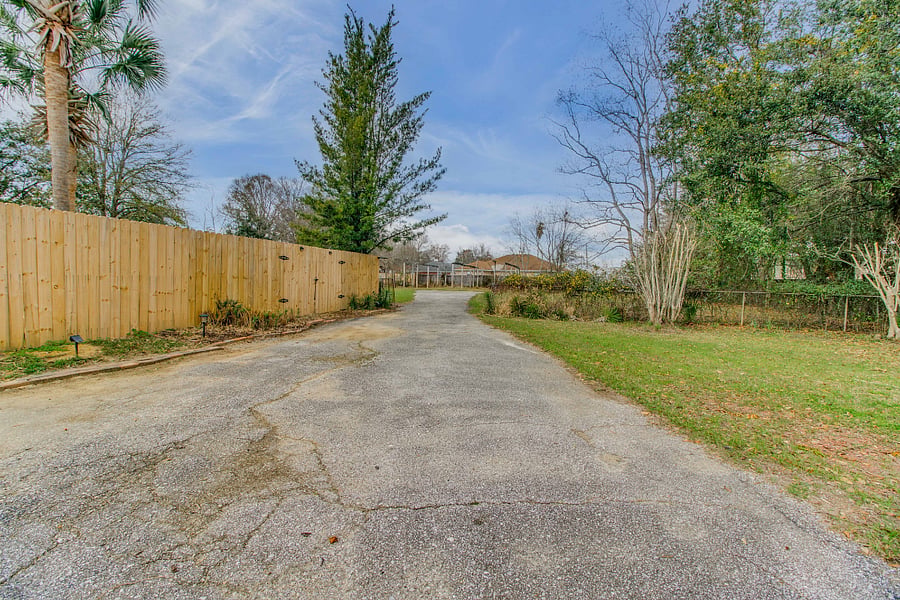Furnished Finder property 822058_1 photo 21