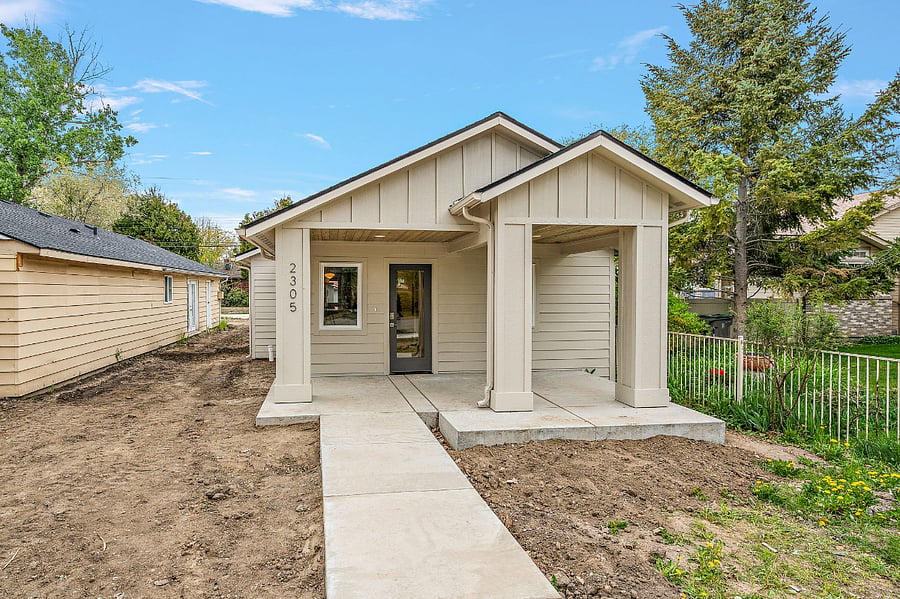 **RECENTLY LANDSCAPED!!