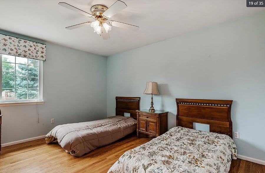 Second bedroom (currently used as office)
