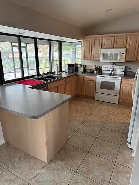 Furnished Finder property 822359_1 photo 6