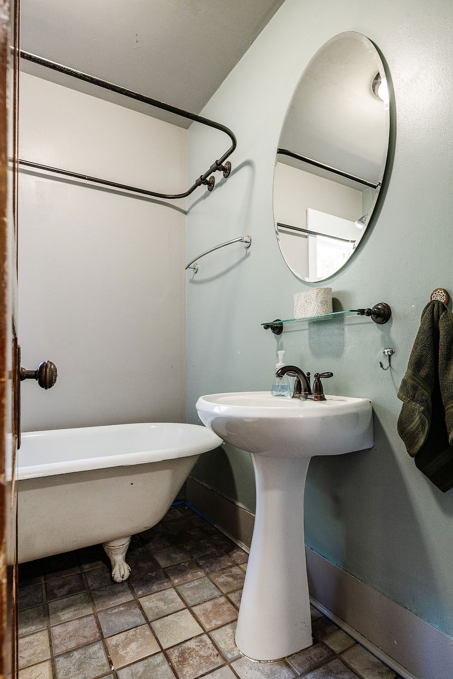 Furnished Finder property 822490_1 photo 11