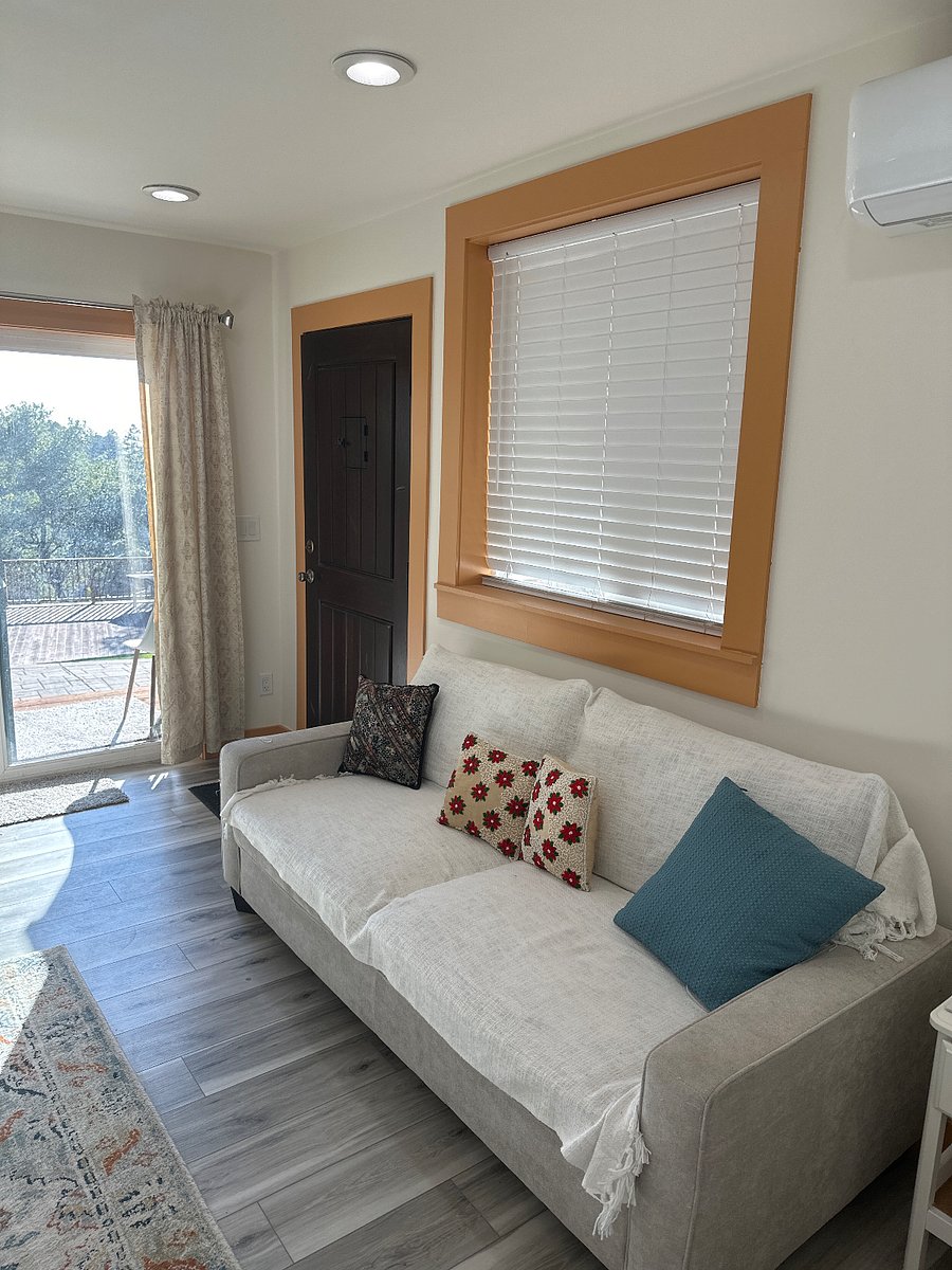 Furnished Finder property 822602_1 photo 8