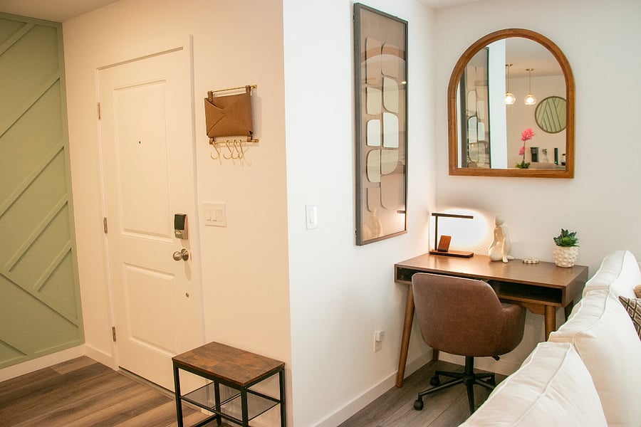 1st Floor: Desk Work Area