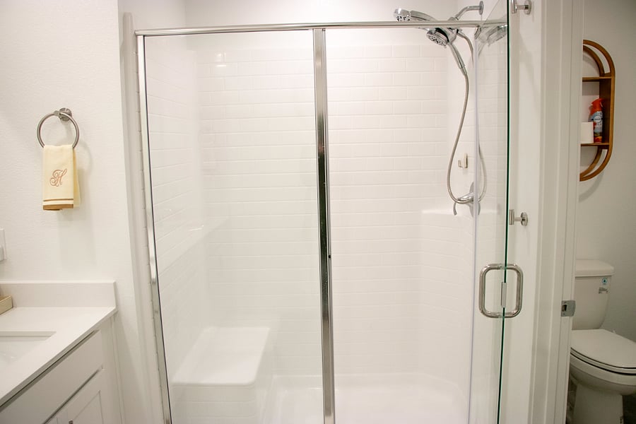 2nd Floor: Master Bedroom's En Suite Bathroom