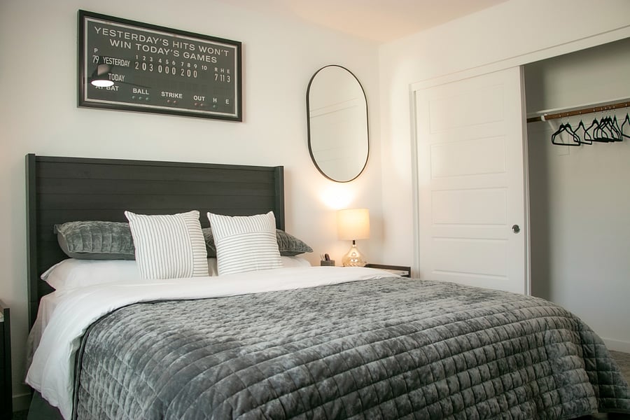 2nd Floor: 3rd Bedroom with Queen Size Bed
