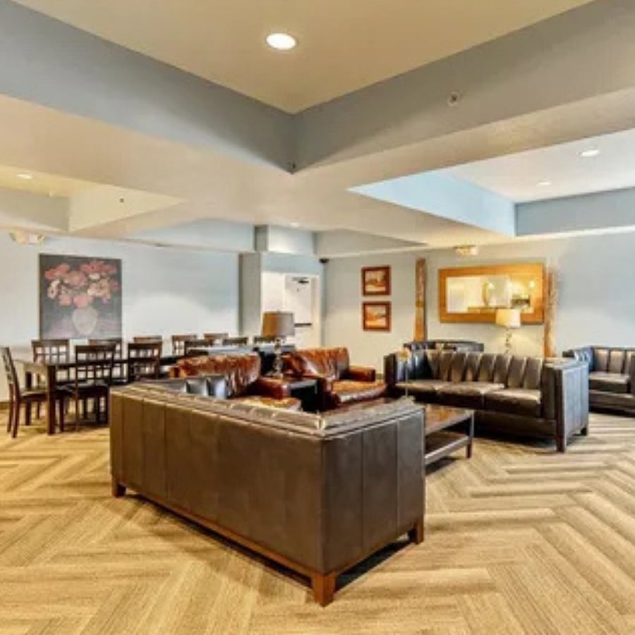 Owner's Lounge