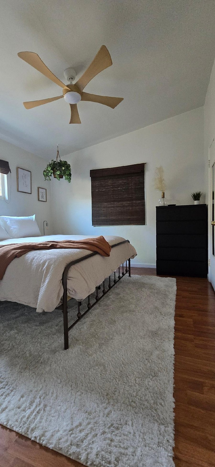 Master bedroom with King bed