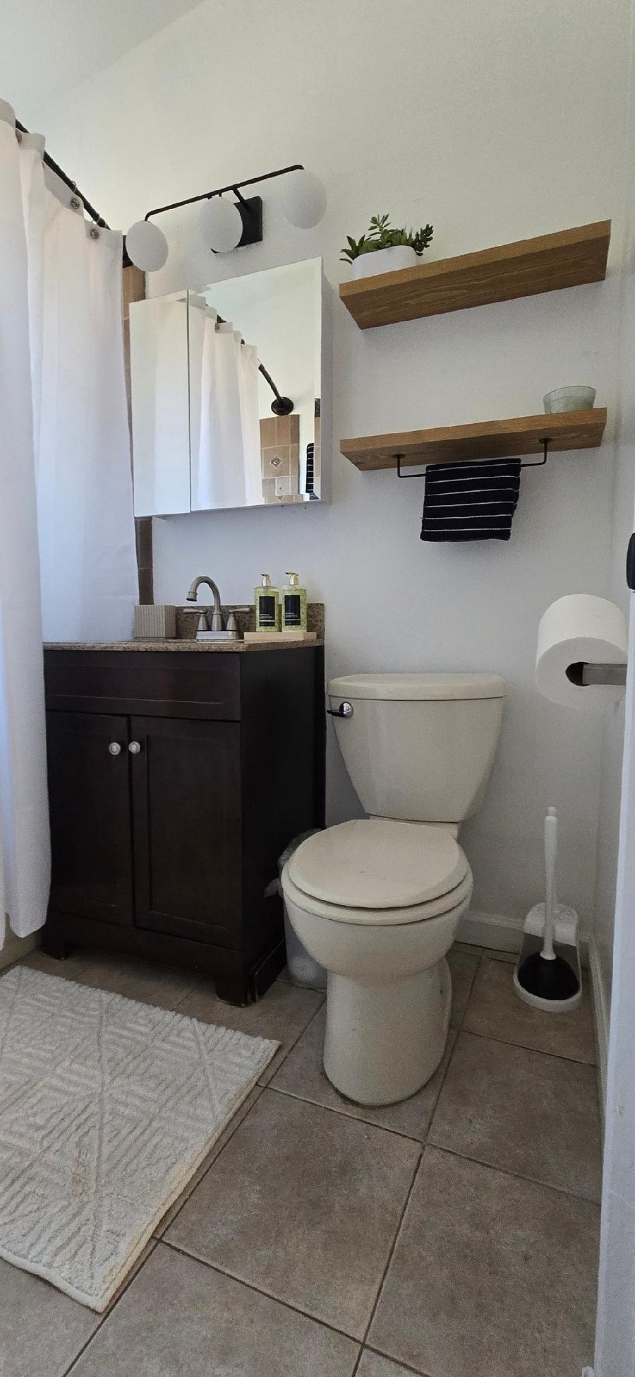 Furnished Finder property 822908_1 photo 9