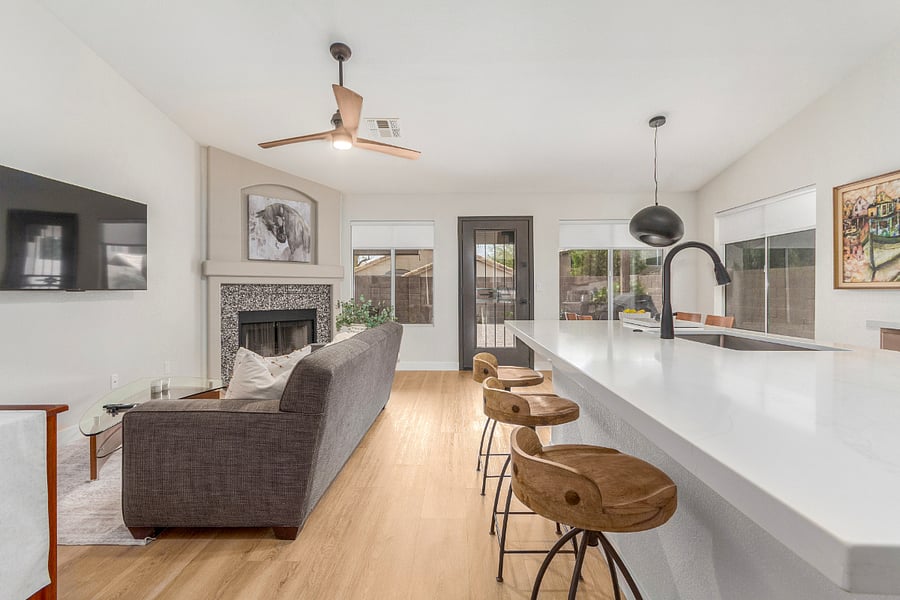 Flowing Floor Plan