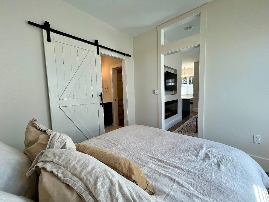Blue house queen sized bed