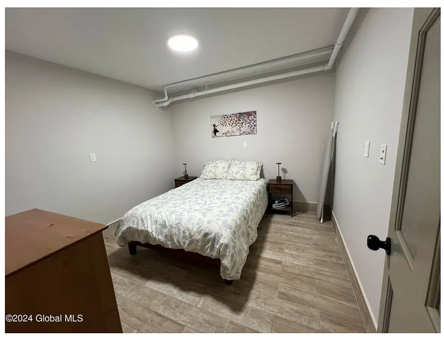 Furnished Finder property 823057_1 photo 22