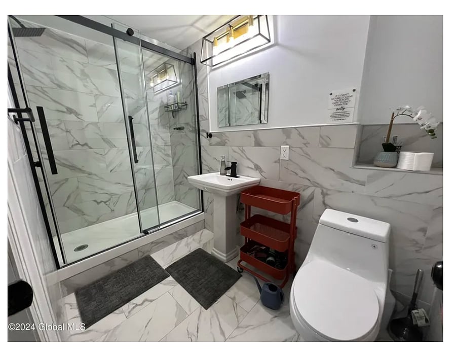 Furnished Finder property 823057_1 photo 17