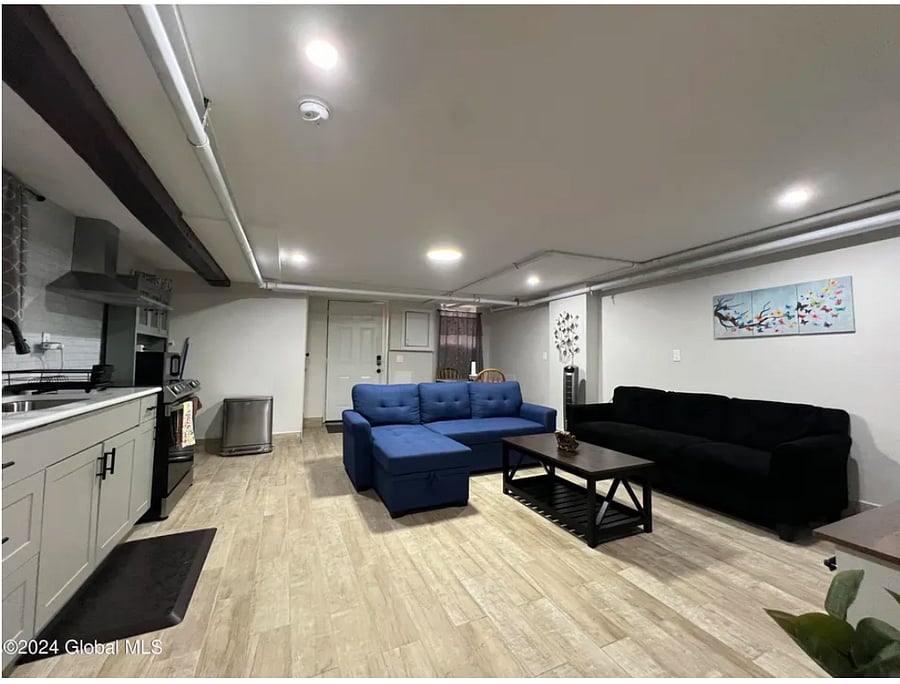 Furnished Finder property 823057_1 photo 4