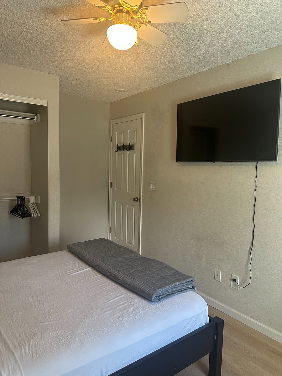 Furnished Finder property 823096_2 photo 3