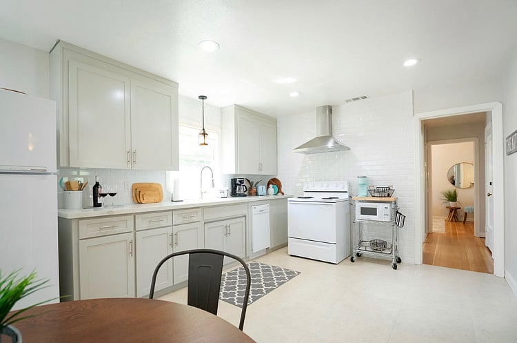 Furnished Finder property 823123_1 photo 6