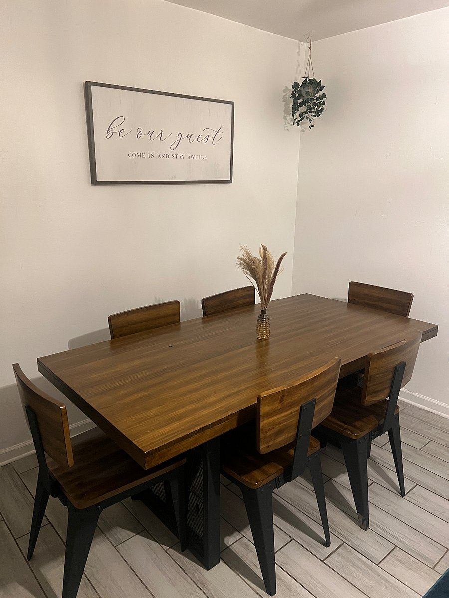 Dining room table, seats 6