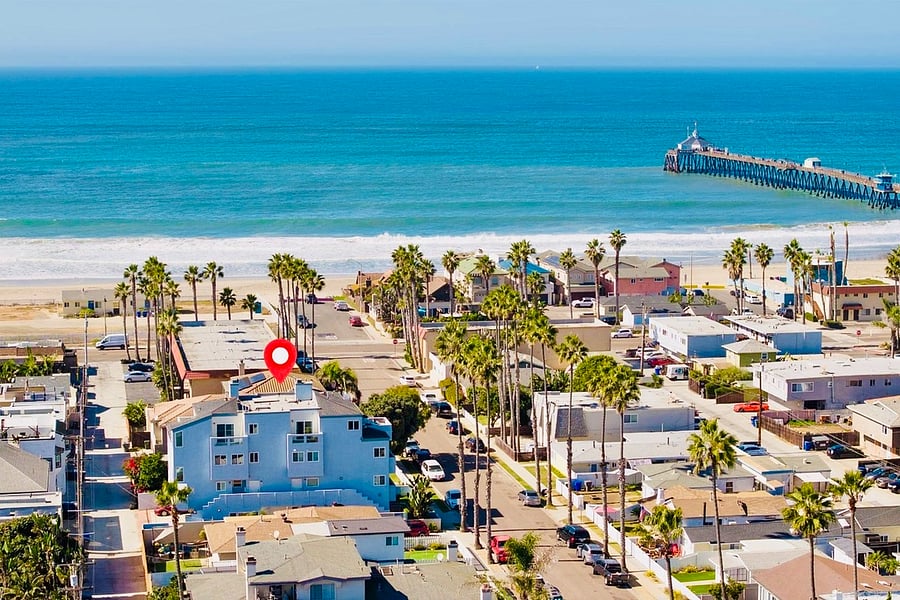Ariel View, steps to the BEACH & PIER!