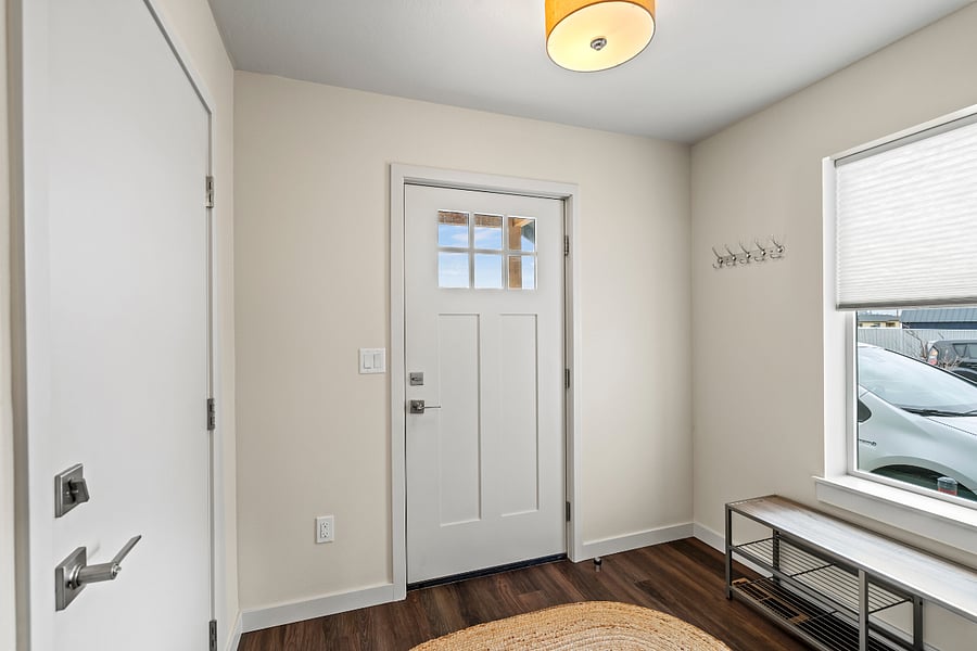 Spacious front entry