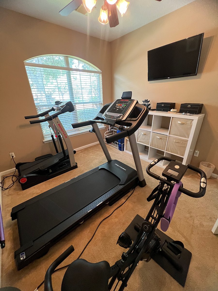Exercise room or 4th bedroom
